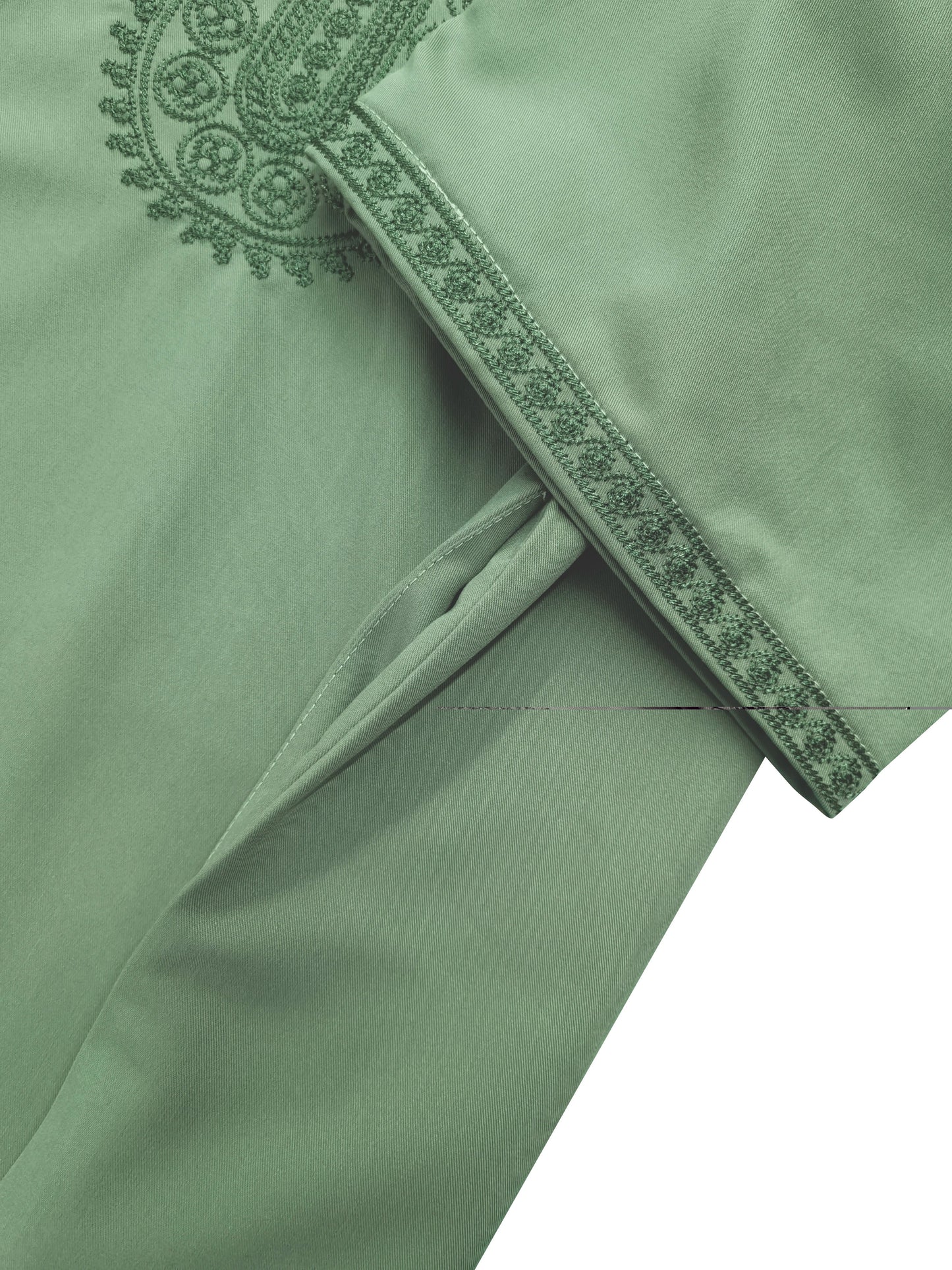 Chilaba AMARUÉ – Verde Cedro | Edición Limitada con Bordado a Mano